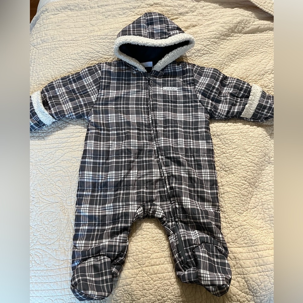 CALVIN KLEIN BABY ONE PIECE SUIT WINTER WARM ZIP UP HOODED JUMPSUIT. 6-9M